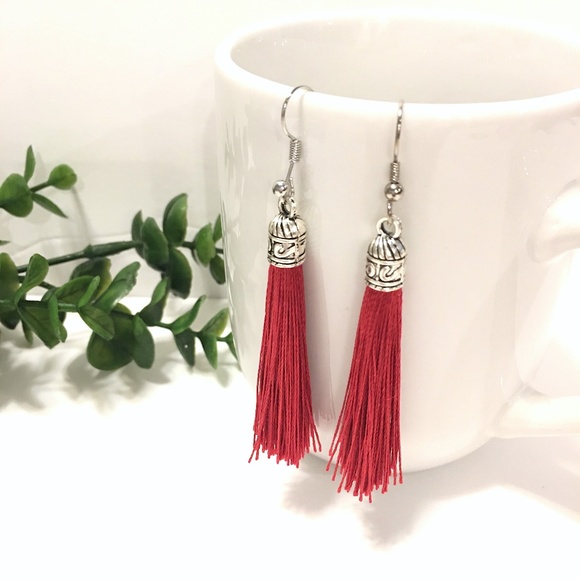 Royal Red Tassel Drop Earrings BOUTIQUE - Picture 1 of 4